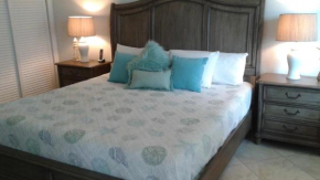  Aqua Mar Condos  Помпано Бич